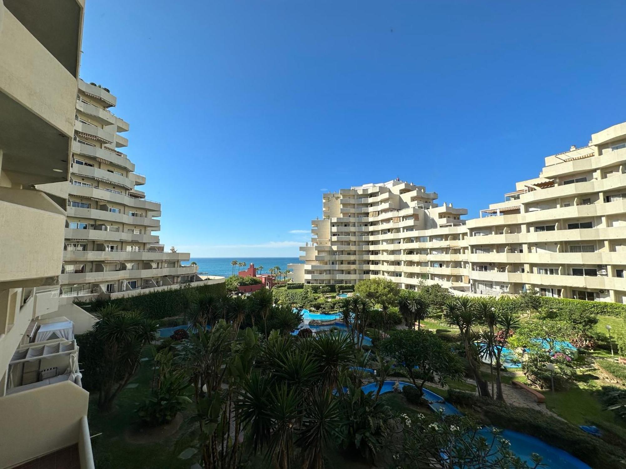 Luxury Frontal Al Mar Benalbeach เบนัลมาเดนา ภายนอก รูปภาพ